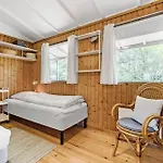 1526-aakirkeby-poserekrogen-12 펜션 *