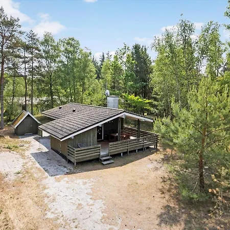 1526-aakirkeby-poserekrogen-12 *